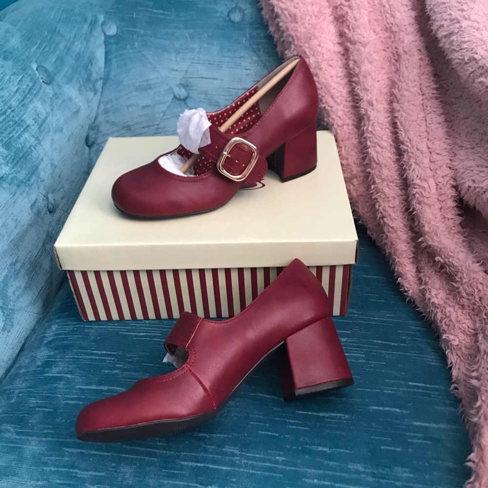 Vintage Heel Brand New